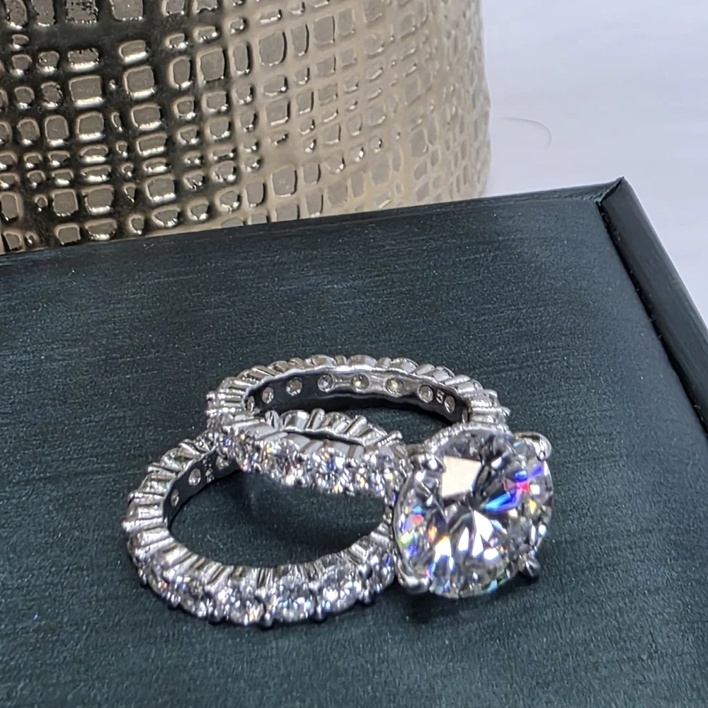 💎 9CTW 🔥 FIRE Moissanite Ring Set. Round-Cut. Platinum Plated S925